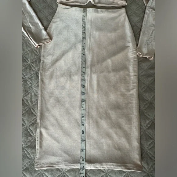 Misguided 2 Piece Outfits Set Long Sleeve Crop Top Midi Skirt Sz 4 Color Beige - Picture 3 of 10